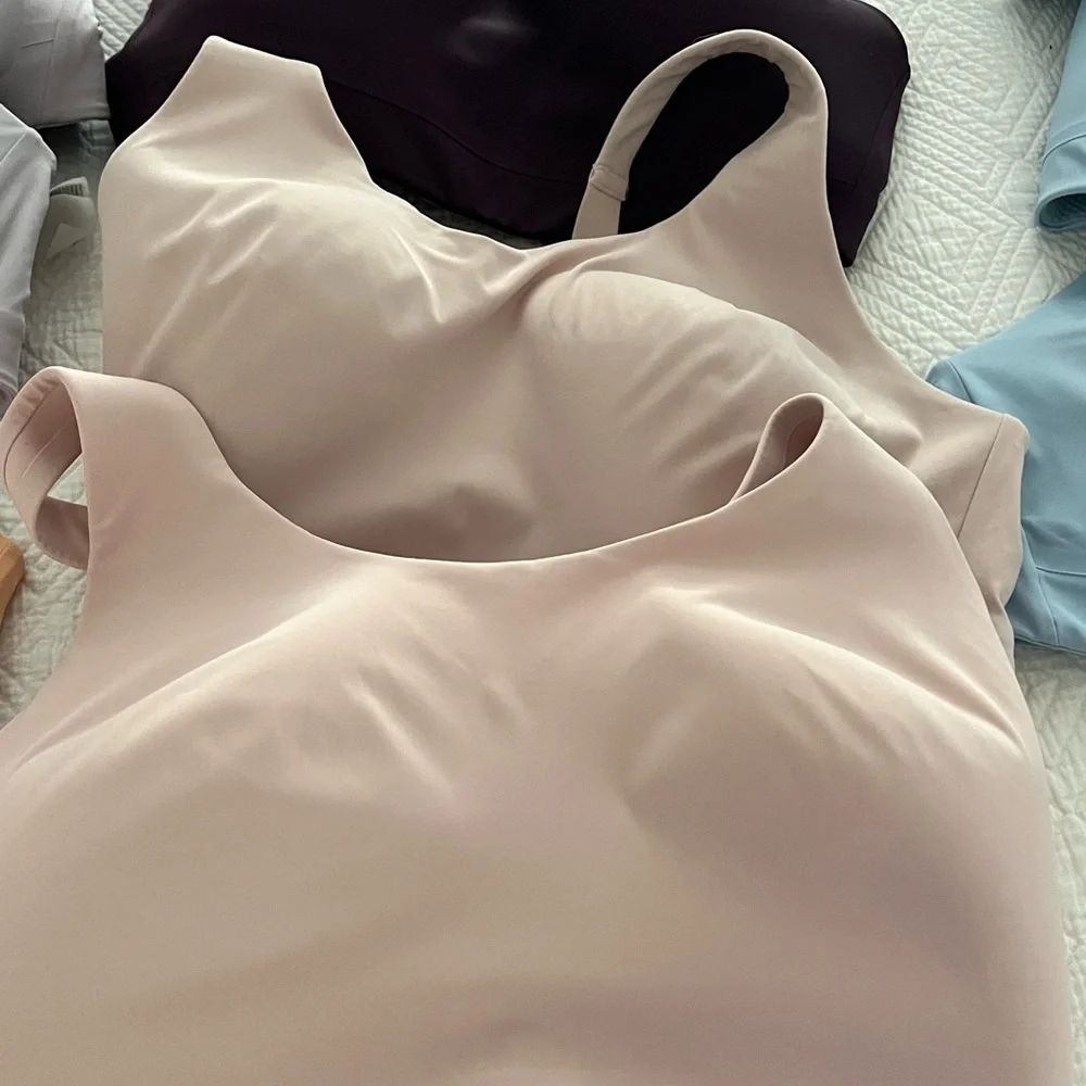 Athleta Bra. 34, DD. - Picture 3 of 6